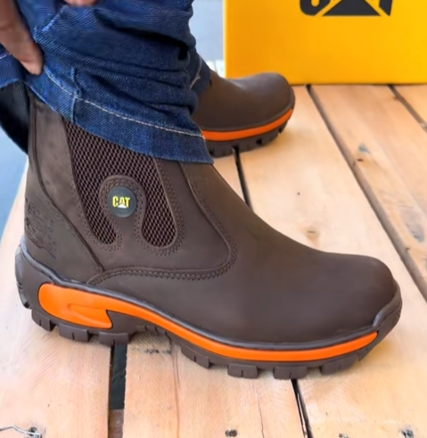 Kit Bota de Hombre Adventure en Cuero Legítimo con Plantilla Ortopédica +4 REGALOS: Sombrero, Cinturón, Billetera y Vaso Térmico