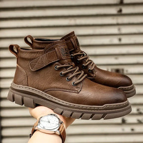 Bota masculina Vanguard en cuero 100% legítimo + REGALOS: Cinturón de cuero, billetera y reloj.